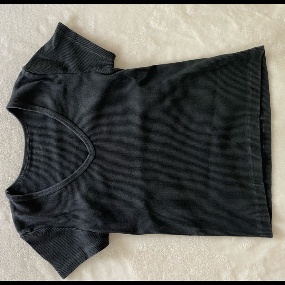 brandy melville tee
